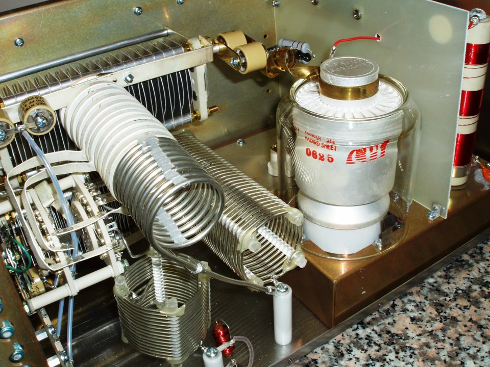 Glass-Chimney.jpg - 196.51 kB